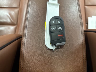 2020 Jeep Grand Cherokee Summit