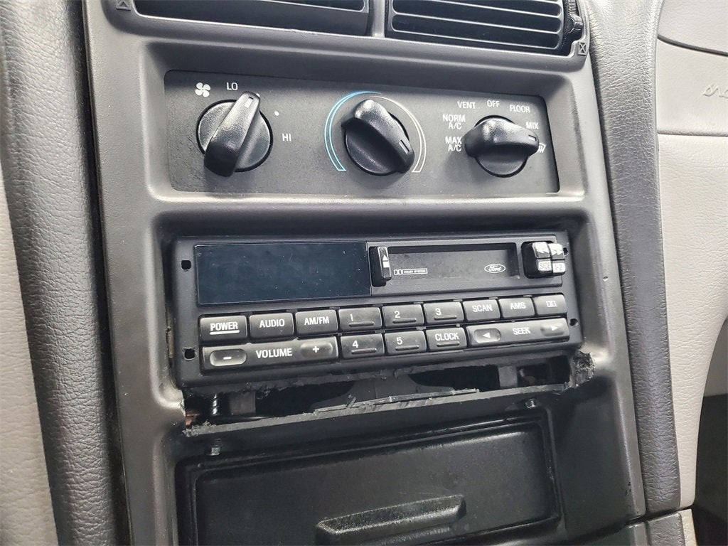 2000 Ford Mustang Base