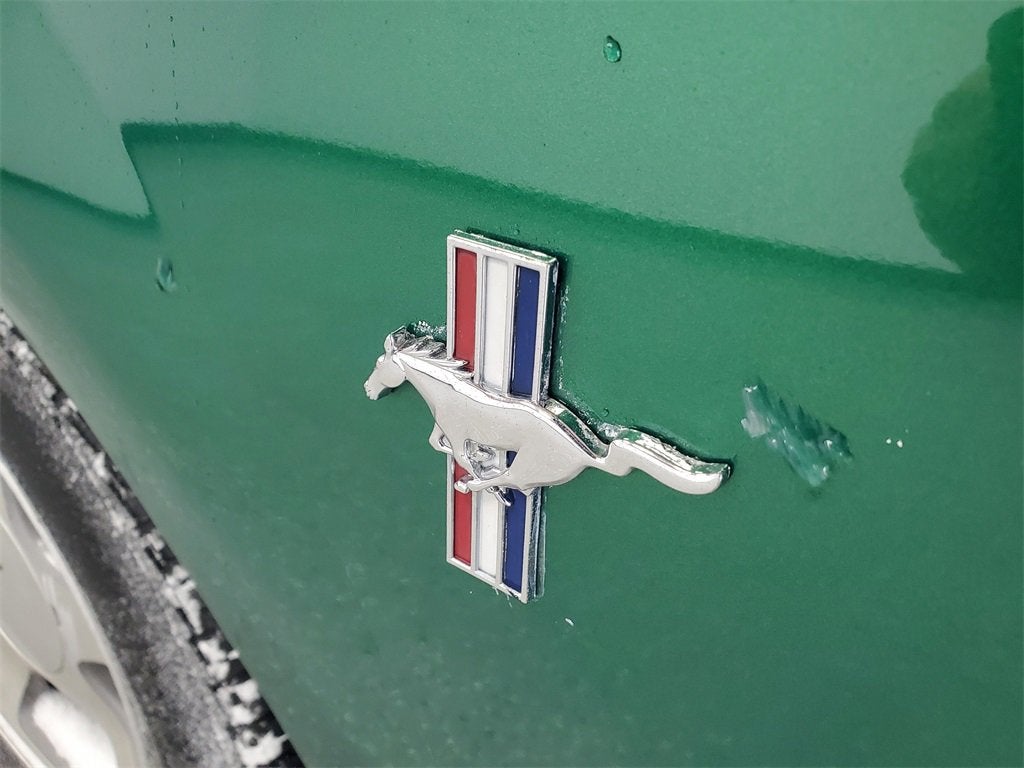 2000 Ford Mustang Base