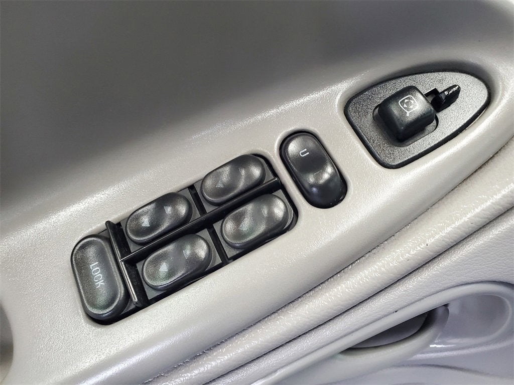 2000 Ford Mustang Base