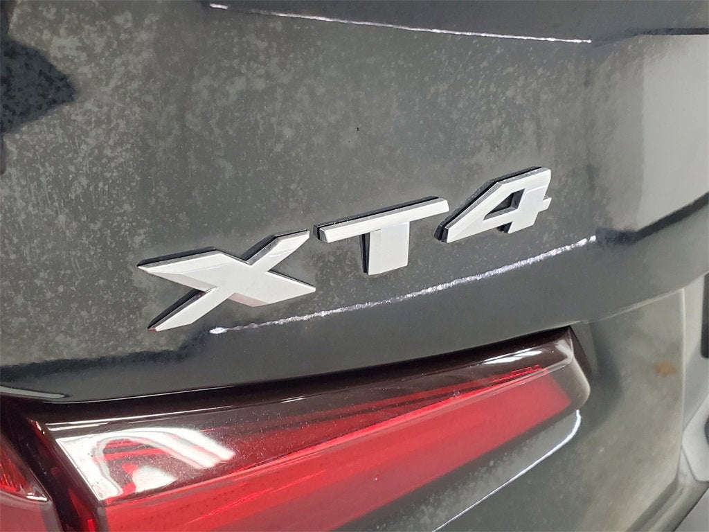 2020 Cadillac XT4 Premium Luxury