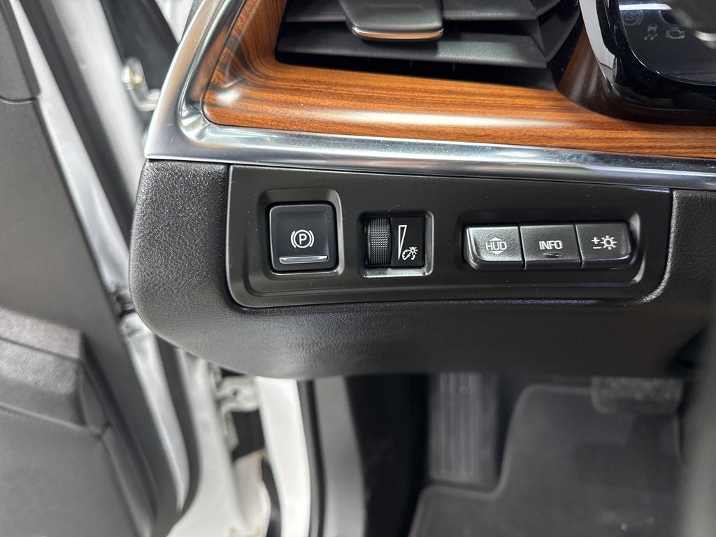 2017 Cadillac XT5 Platinum AWD