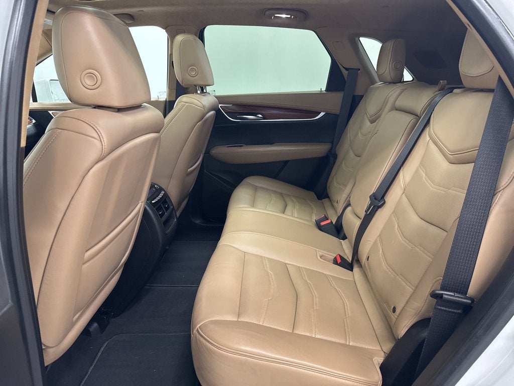 2017 Cadillac XT5 Platinum AWD