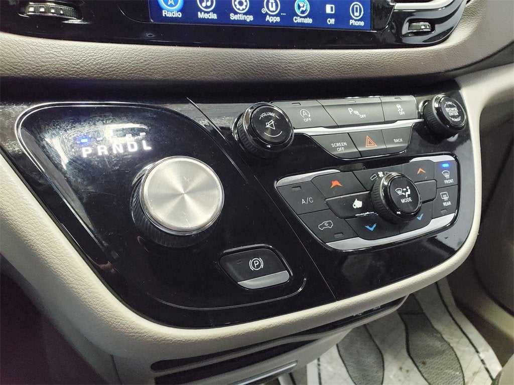 2017 Chrysler Pacifica Touring