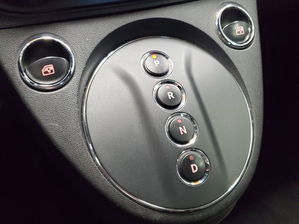 2016 FIAT 500e Base