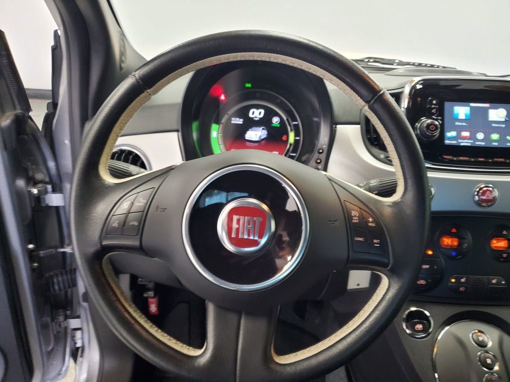 2016 FIAT 500e Base