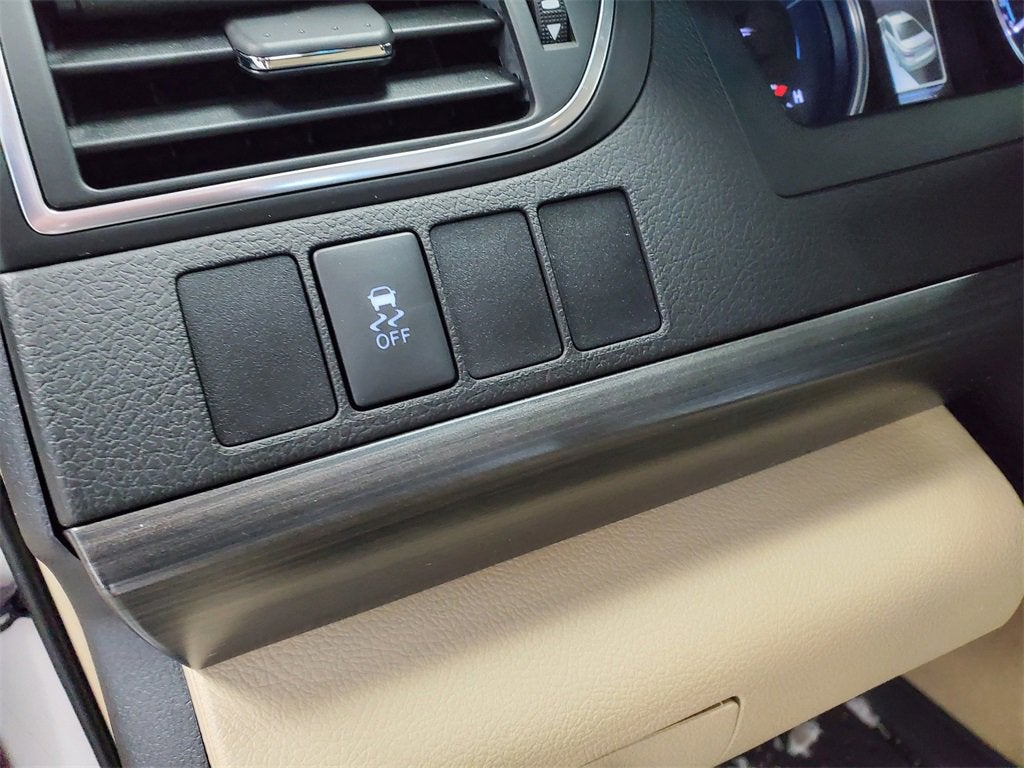 2017 Toyota Camry Hybrid LE