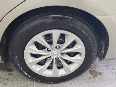 2017 Toyota Camry Hybrid LE