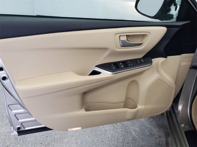 2017 Toyota Camry Hybrid LE