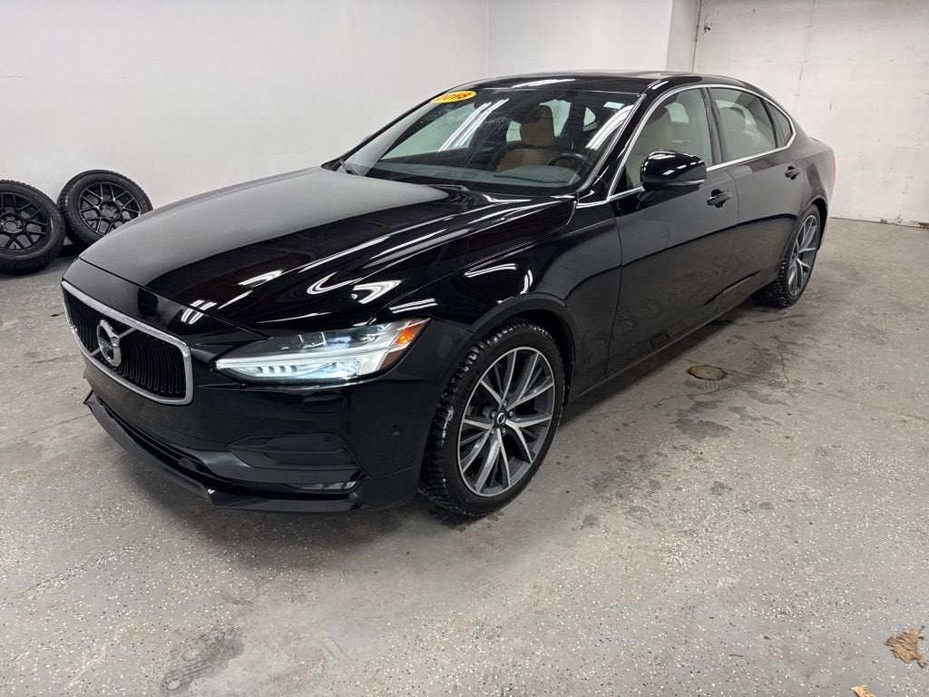 2018 Volvo S90 Momentum