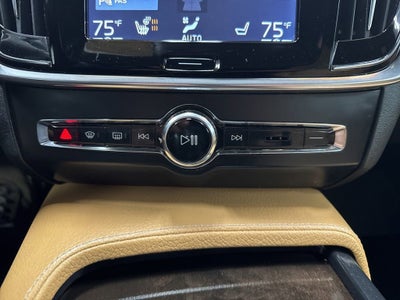 2018 Volvo S90 Momentum
