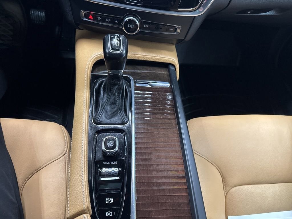 2018 Volvo S90 Momentum