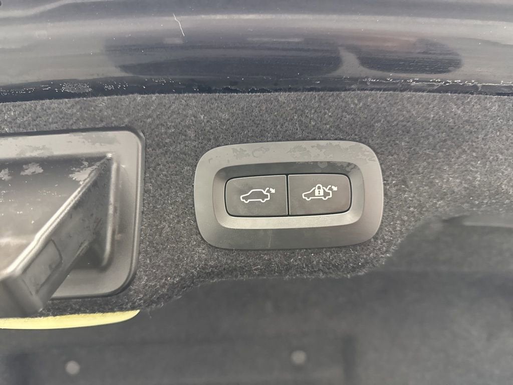 2018 Volvo S90 Momentum