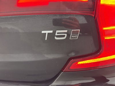 2018 Volvo S90 Momentum